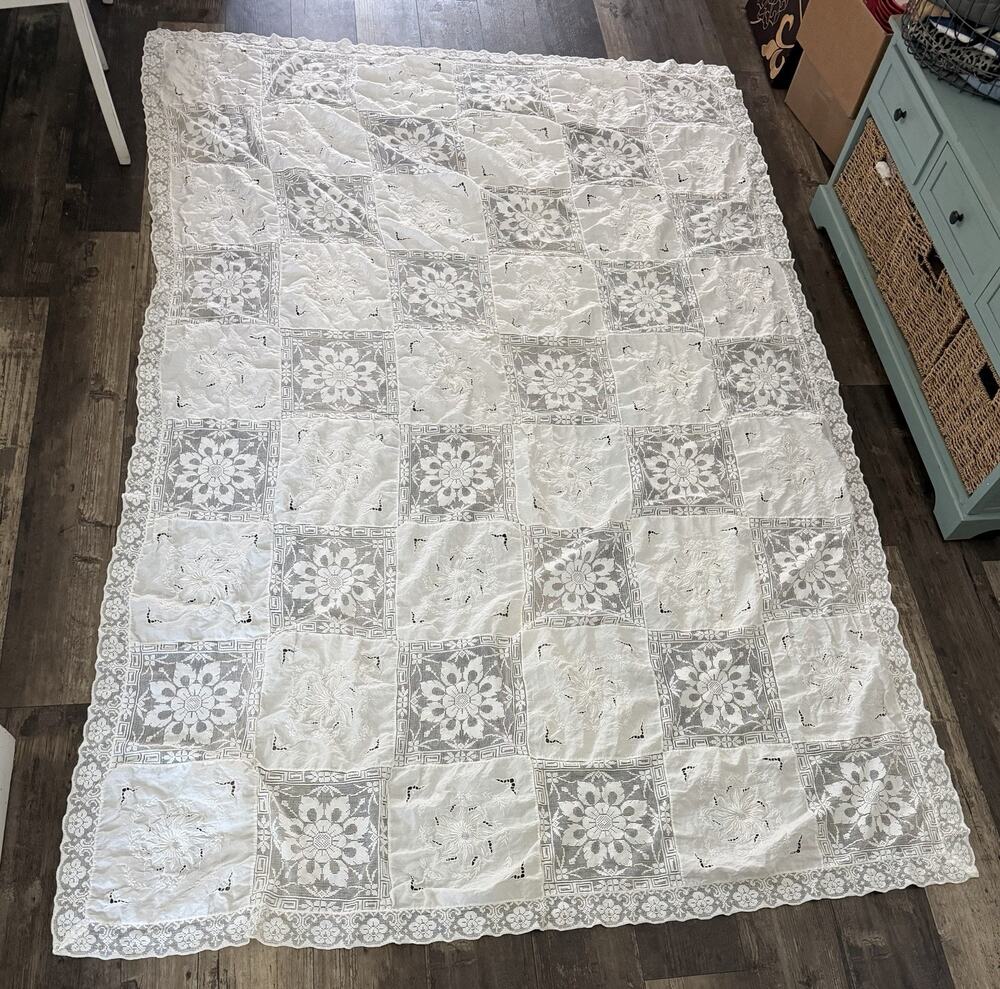 Vintage Handmade White Lace Embroidered Linen Tablecloth Bedspread 94” x 61”